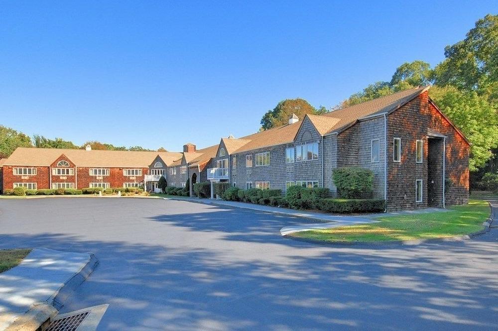 Econo Lodge Inn & Suites Groton Εξωτερικό φωτογραφία