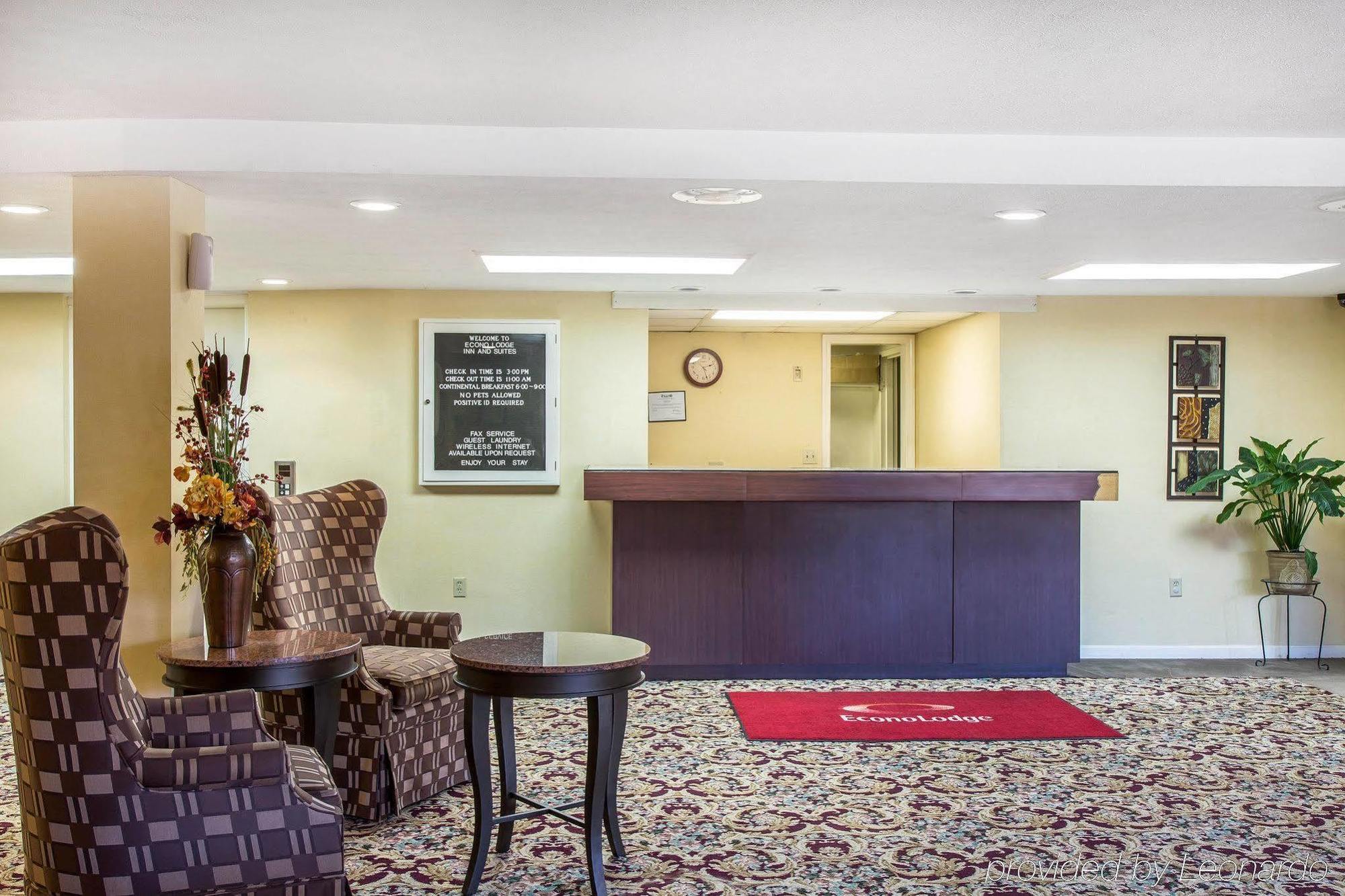 Econo Lodge Inn & Suites Groton Εξωτερικό φωτογραφία