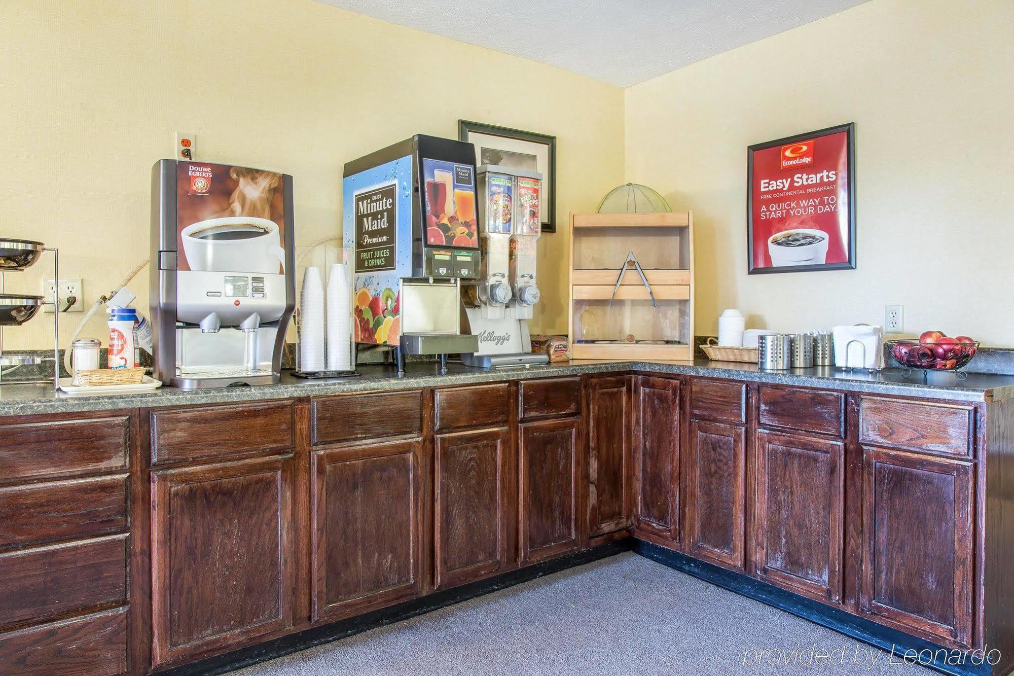 Econo Lodge Inn & Suites Groton Εξωτερικό φωτογραφία