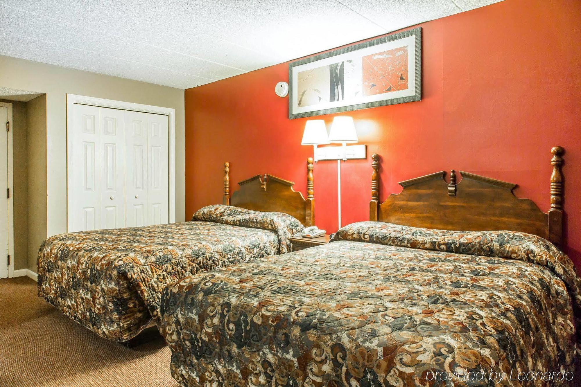 Econo Lodge Inn & Suites Groton Εξωτερικό φωτογραφία