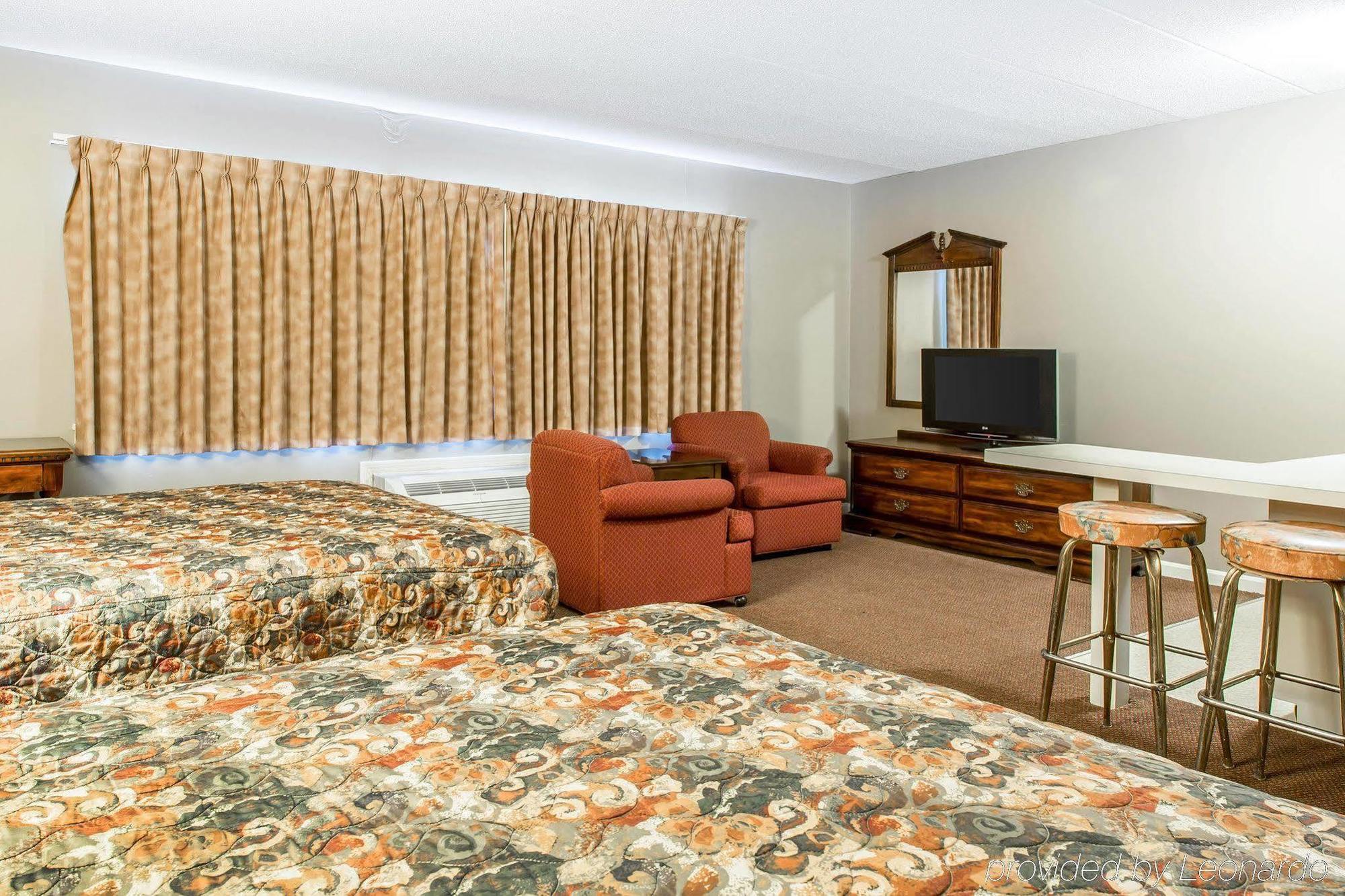 Econo Lodge Inn & Suites Groton Εξωτερικό φωτογραφία