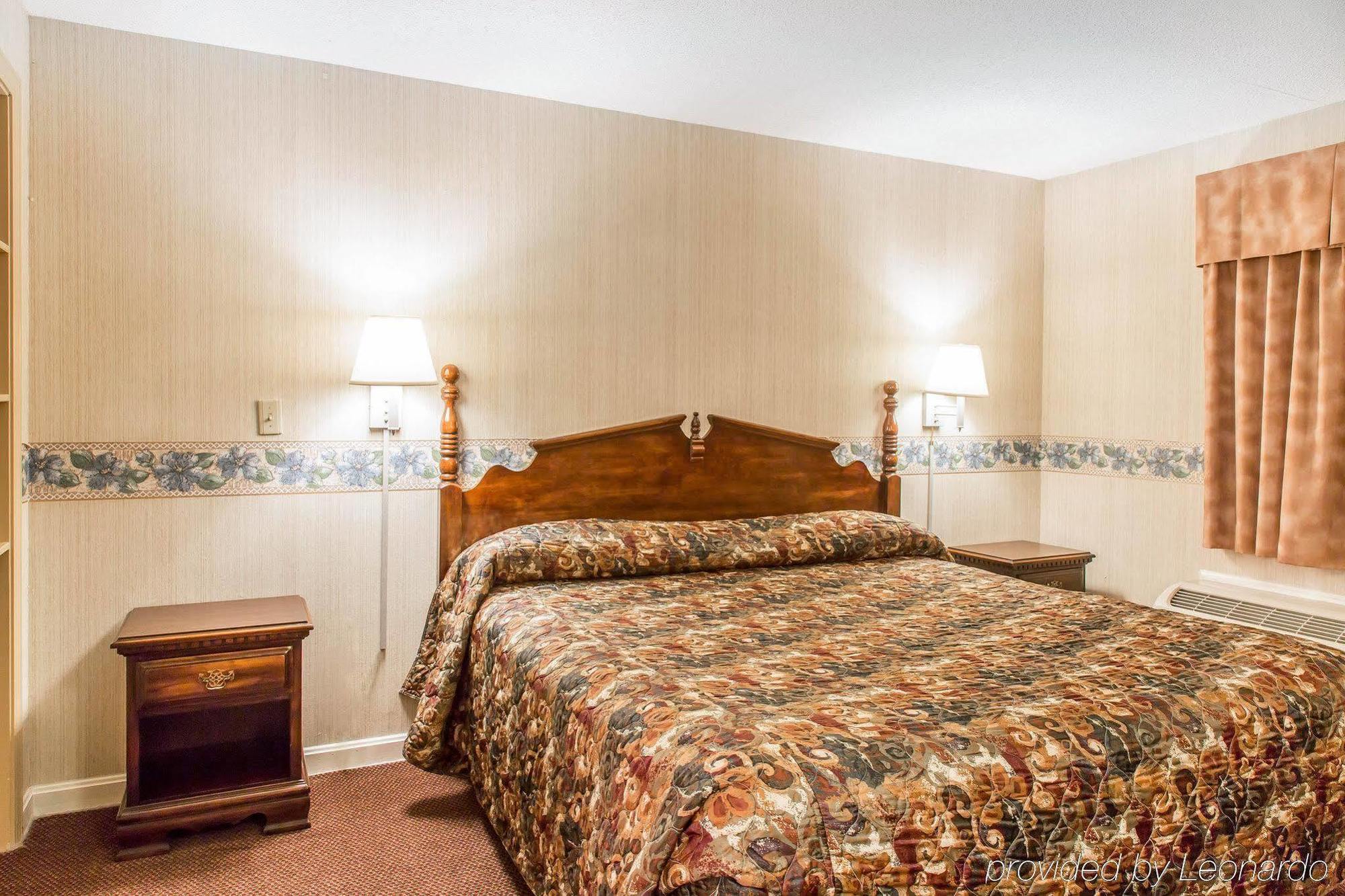 Econo Lodge Inn & Suites Groton Εξωτερικό φωτογραφία