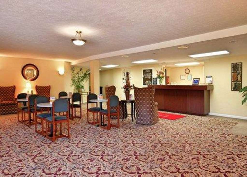 Econo Lodge Inn & Suites Groton Εσωτερικό φωτογραφία
