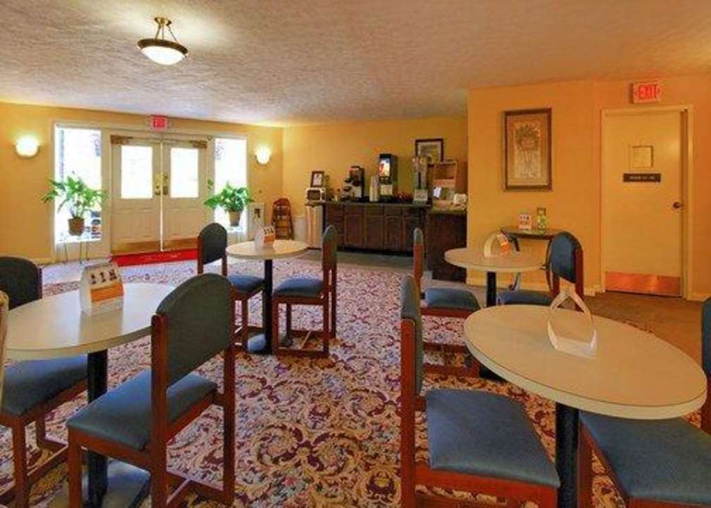 Econo Lodge Inn & Suites Groton Εστιατόριο φωτογραφία
